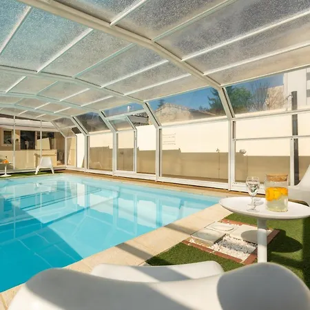 731 Costa Cabral Metro * بورتو