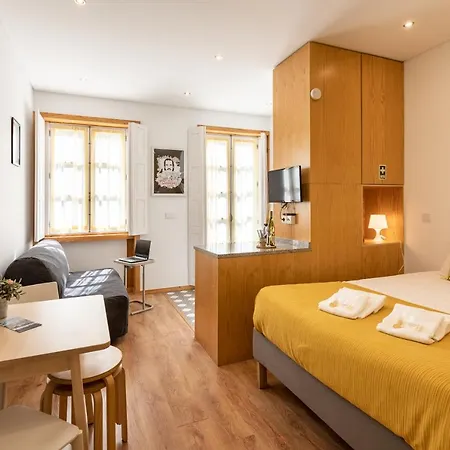 731 Costa Cabral Metro Apartment *