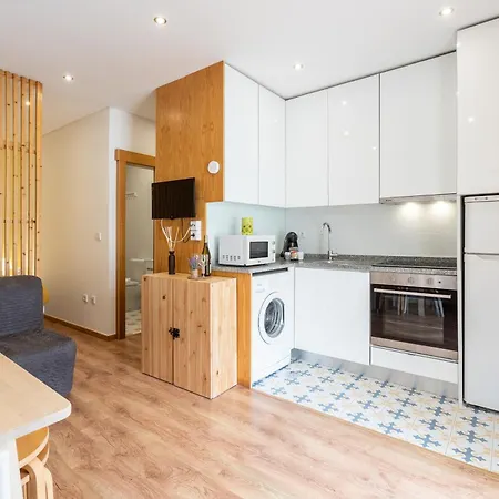 731 Costa Cabral Metro Apartment