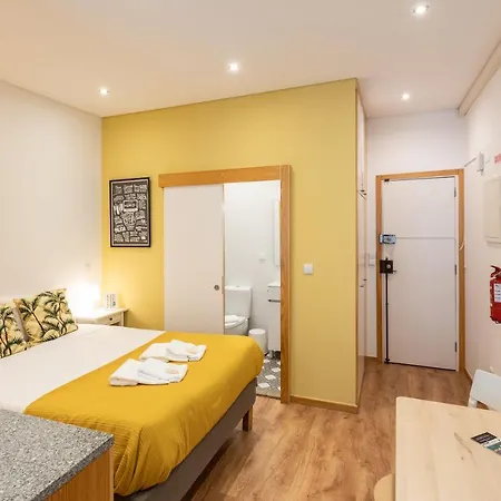 731 Costa Cabral Metro *