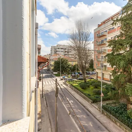 731 Costa Cabral Metro Apartment