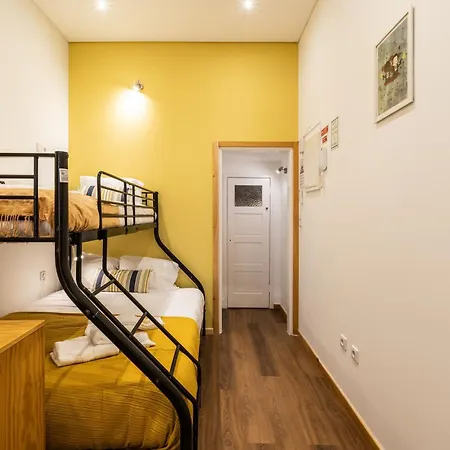Apartment 731 Costa Cabral Metro *
