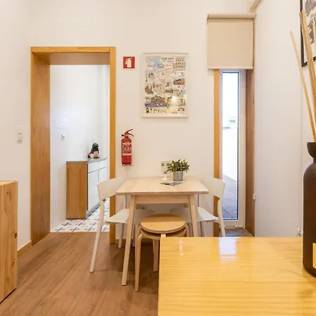 731 Costa Cabral Metro Apartment *