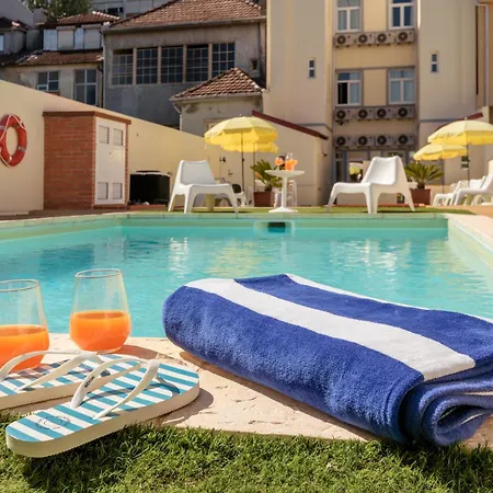 731 Costa Cabral Metro *