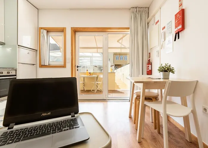 731 Costa Cabral Metro Apartment *