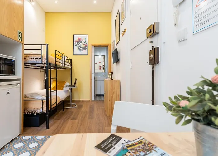 731 Costa Cabral Metro *