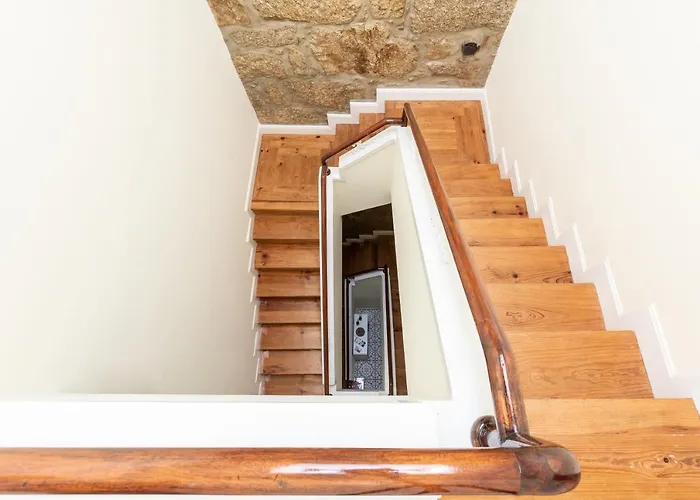 731 Costa Cabral Metro *