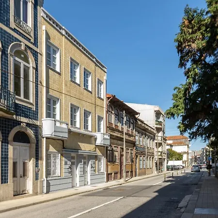 731 Costa Cabral Metro Daire