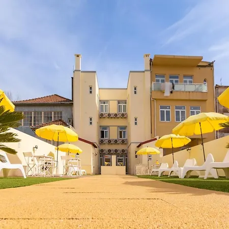 731 Costa Cabral Metro * Oporto