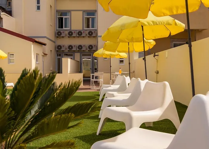 731 Costa Cabral Metro Apartamento