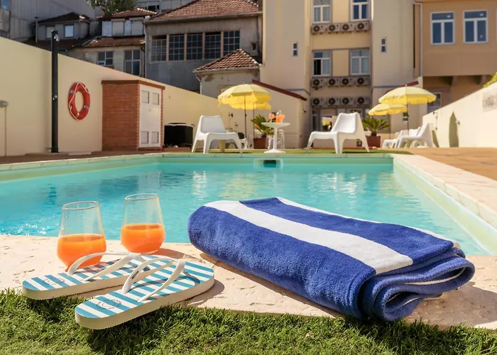 731 Costa Cabral Metro *